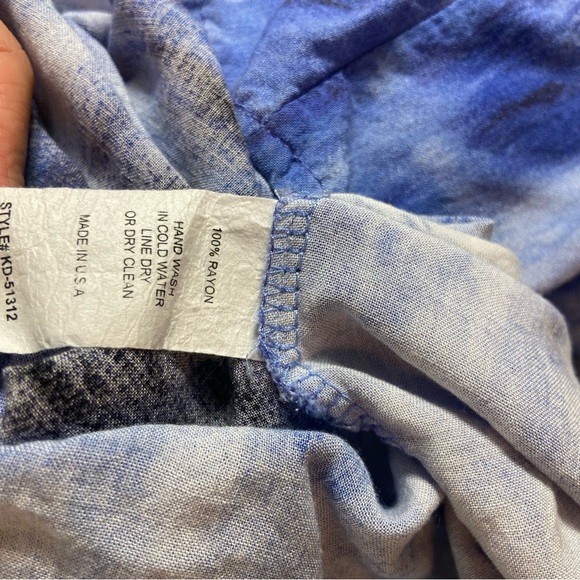 KLD Signature Rayon Blue White Tie-Dye Mini Asymmetrical Dress resortwear Small - Picture 11 of 11